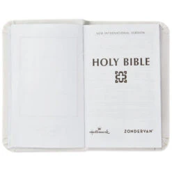 Hallmark My Keepsake Bible 6 Hallmark My Keepsake Bible -Tomy Store 1BOK1338 3